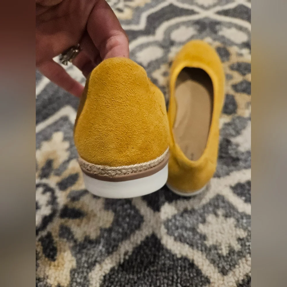 Clarks Collection Serena Kellyn Yellow Suede Espadrilles Flats US 10W
